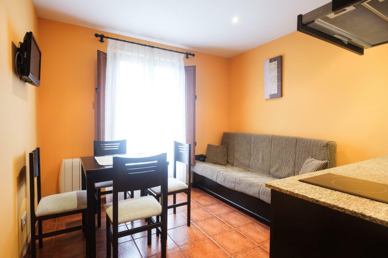Apartamentos De Herminia Manzaneda  Eksteriør billede