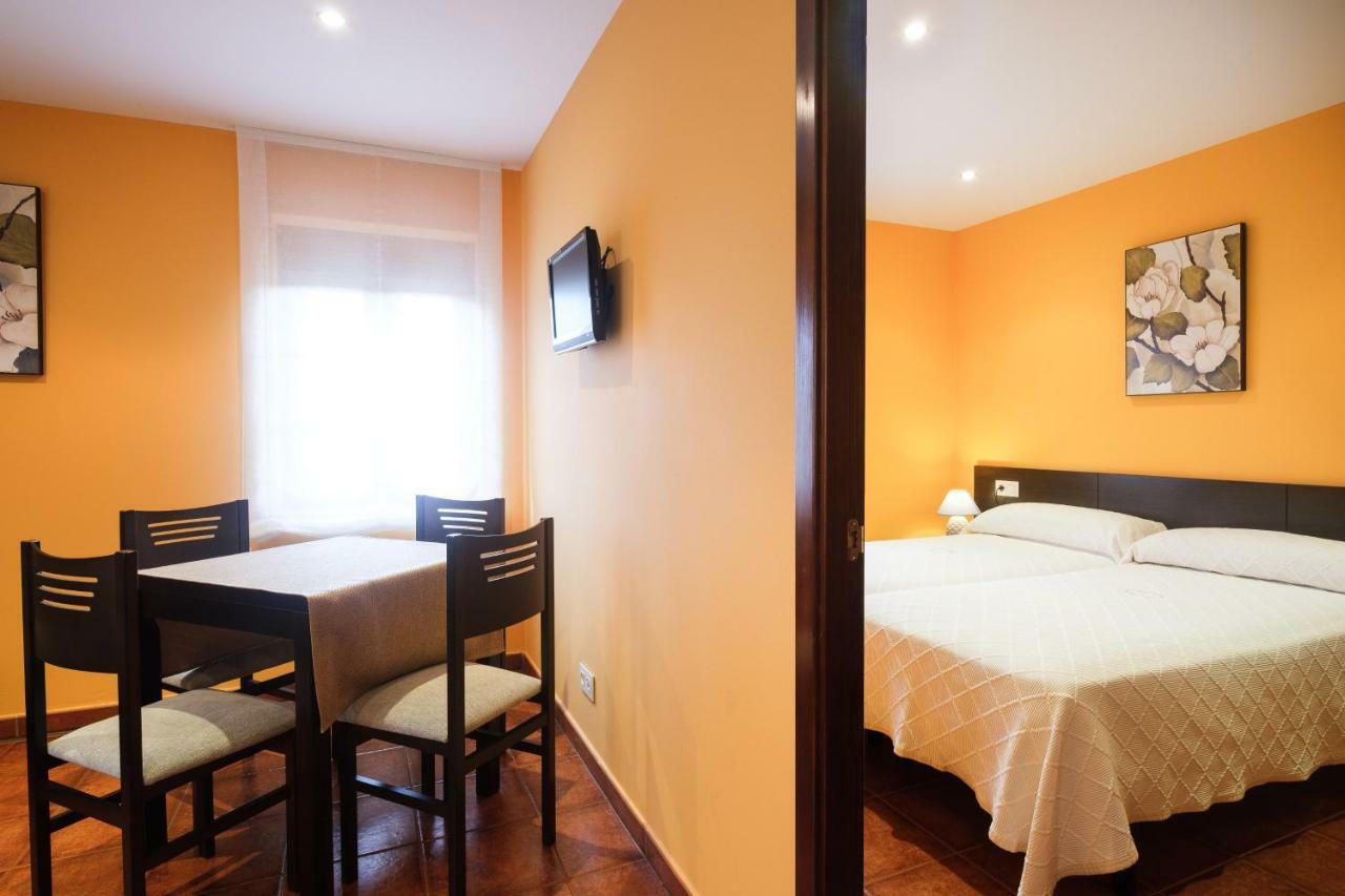 Apartamentos De Herminia Manzaneda  Eksteriør billede